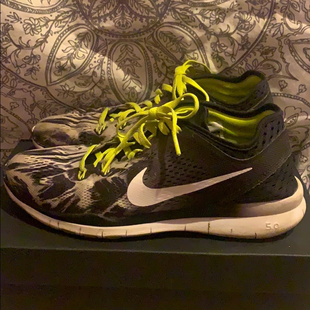 Nike free runs tr fit 5